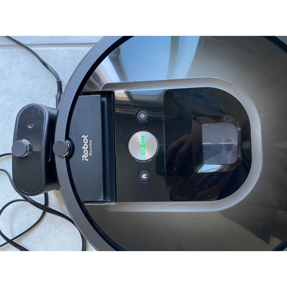 iRobot Roomba 980 Robot Vacuum Black Gray Wi-Fi Connected with Charging Dock